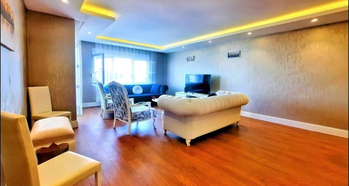 Daire Muekemmel Konum Antalya